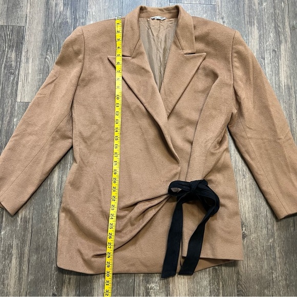 Gianni Versace Vintage 100% Wool Wrap-Tie Shoulder Pads Blazer Jacket Beige 10 - Picture 14 of 17